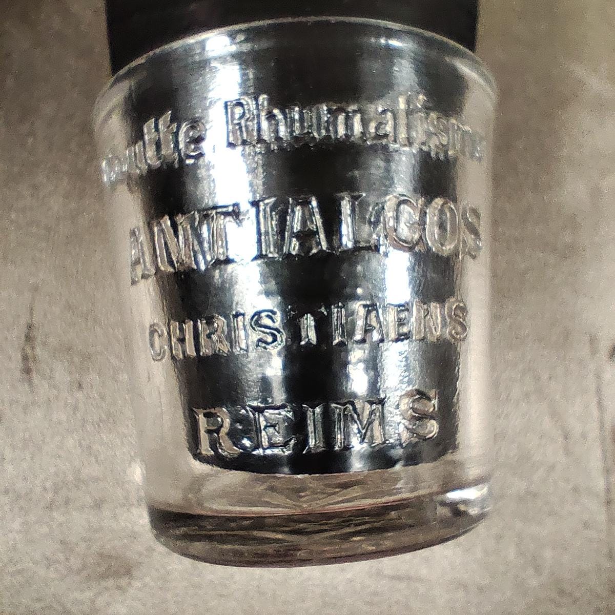 Petit verre publicitaire Antalgos Christianiens Reims Verre doseur ancien