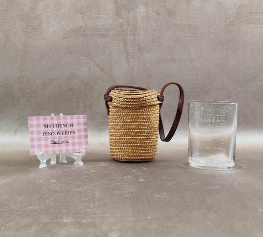 Verre de cure ancien Châtel-Guyon gradué avec étui en paille et cuir Verre curiste