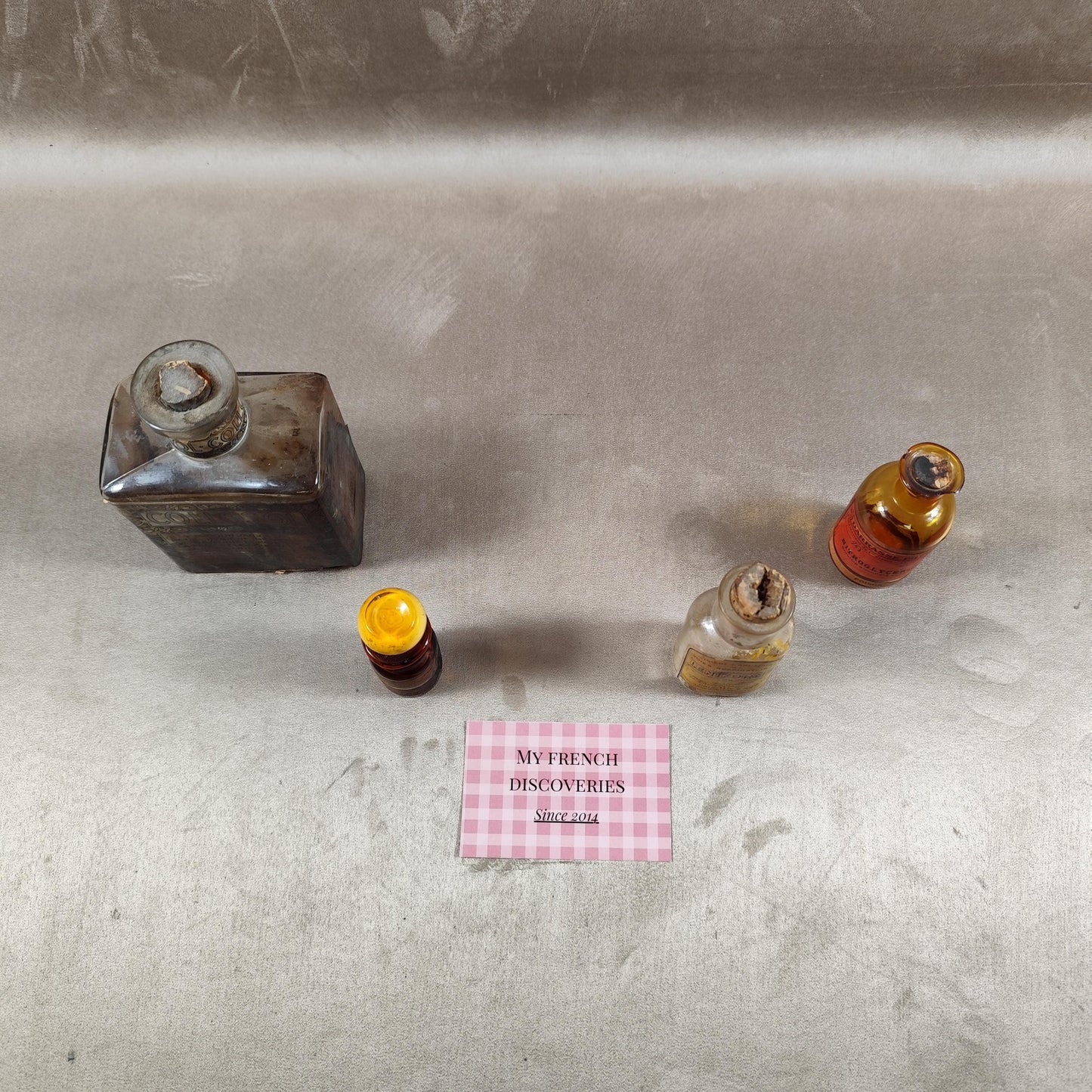 Lot de flacons anciens de pharmacie Nitrogycérine, Léniforme, Collosol Apothicaire