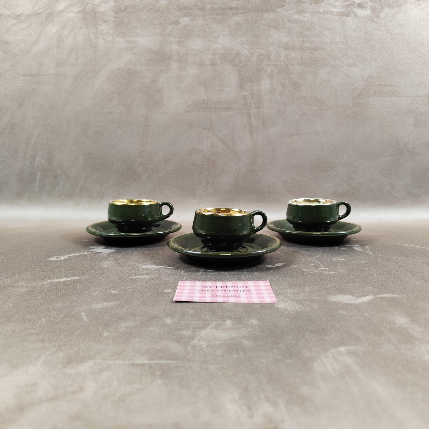 Ensemble de 3 tasses à café Helvetia B.F. Tours  Pillivuyt France Céramique verte