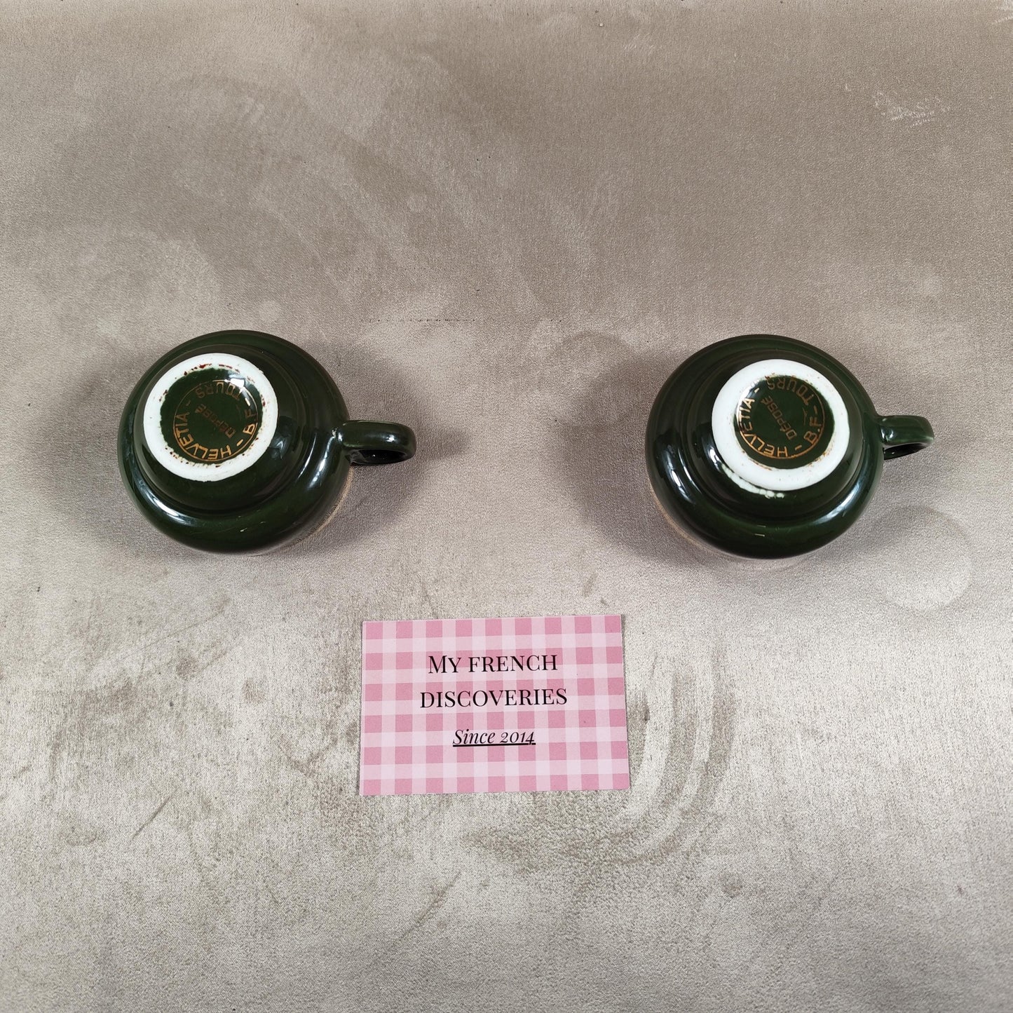 Paire de tasses espresso Helvetia B.F. Tours  Pillivuyt France  Céramique verte