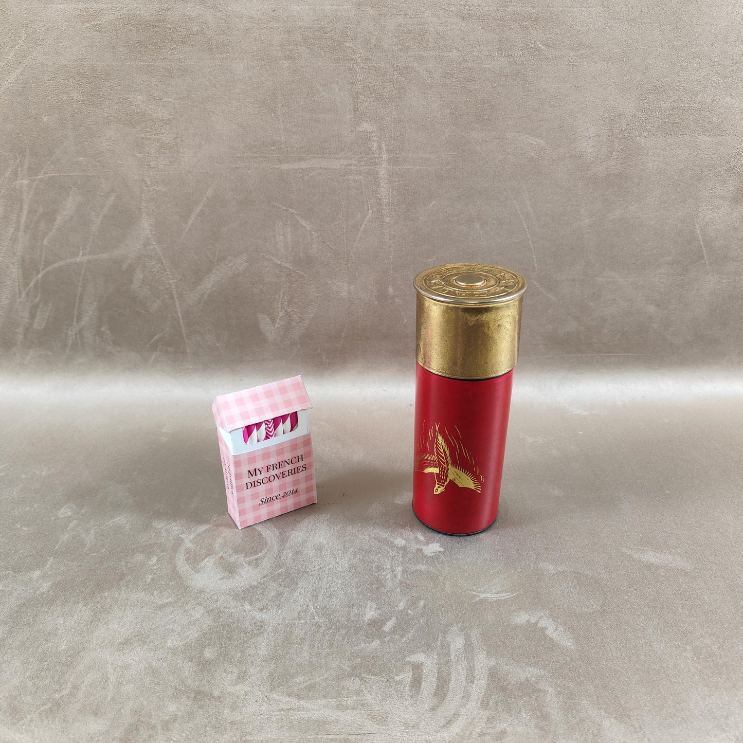 Distributeur de cigarettes vintage forme cartouche calibre 16  accessoire fumeur