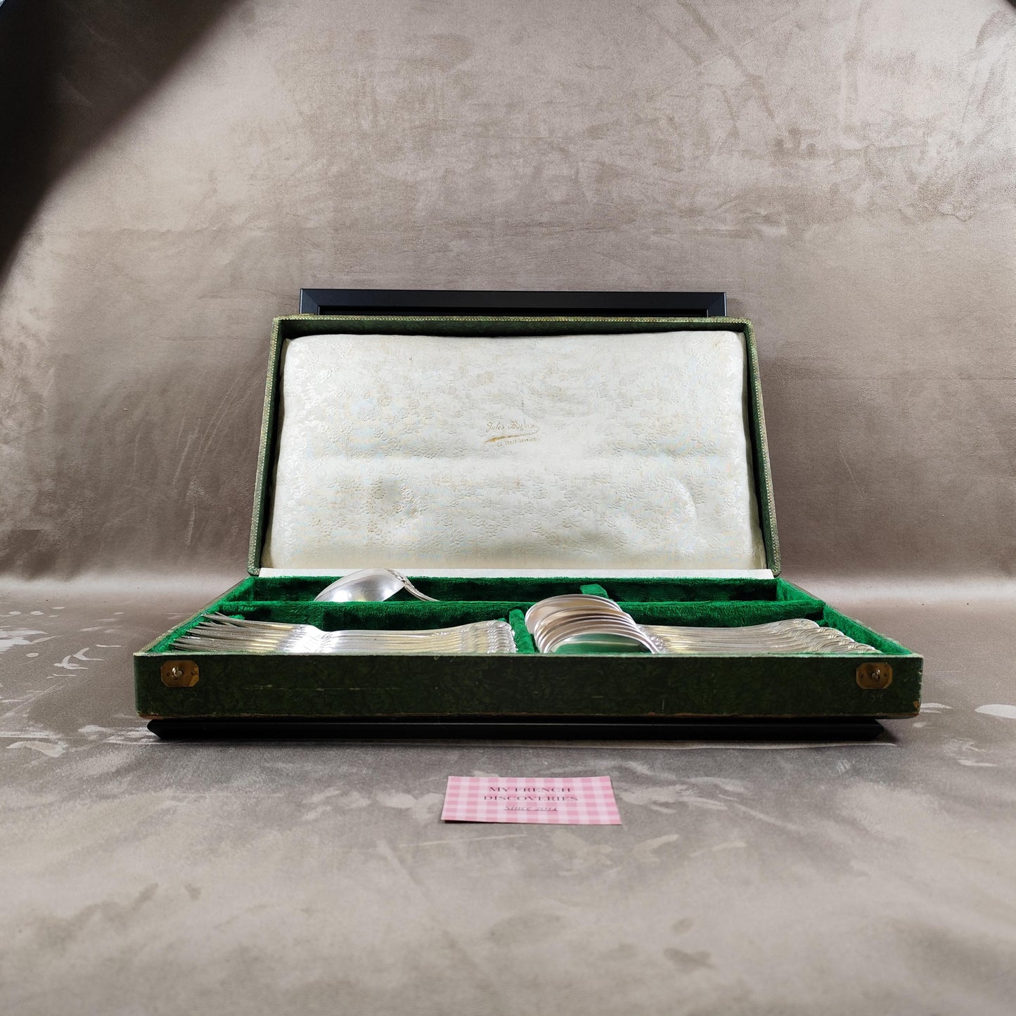 Ménagère Christofle Marly 25 pièces en métal argenté  12 fourchettes 12 cuillères louche  Coffret