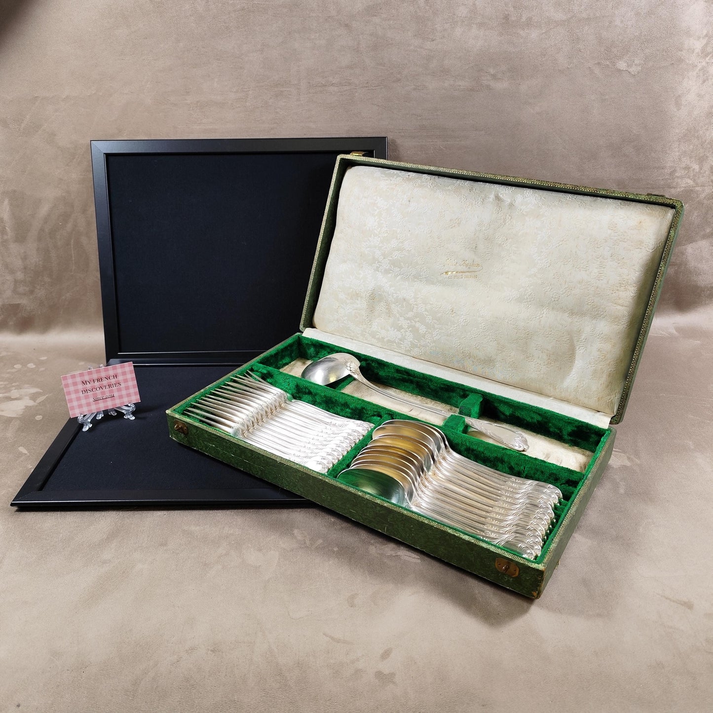 Ménagère Christofle Marly 25 pièces en métal argenté  12 fourchettes 12 cuillères louche  Coffret