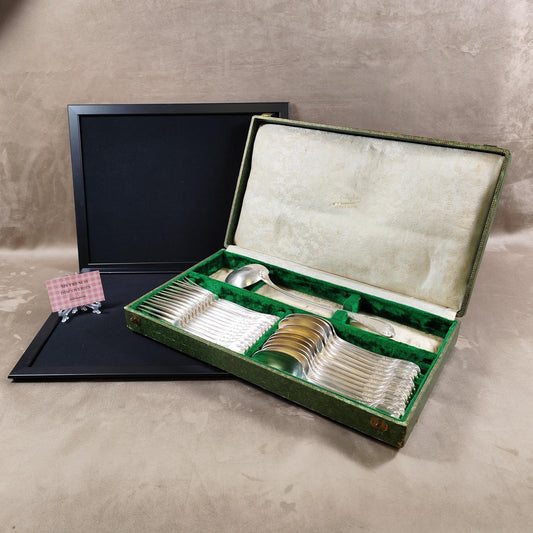 Ménagère Christofle Marly 25 pièces en métal argenté  12 fourchettes 12 cuillères louche  Coffret