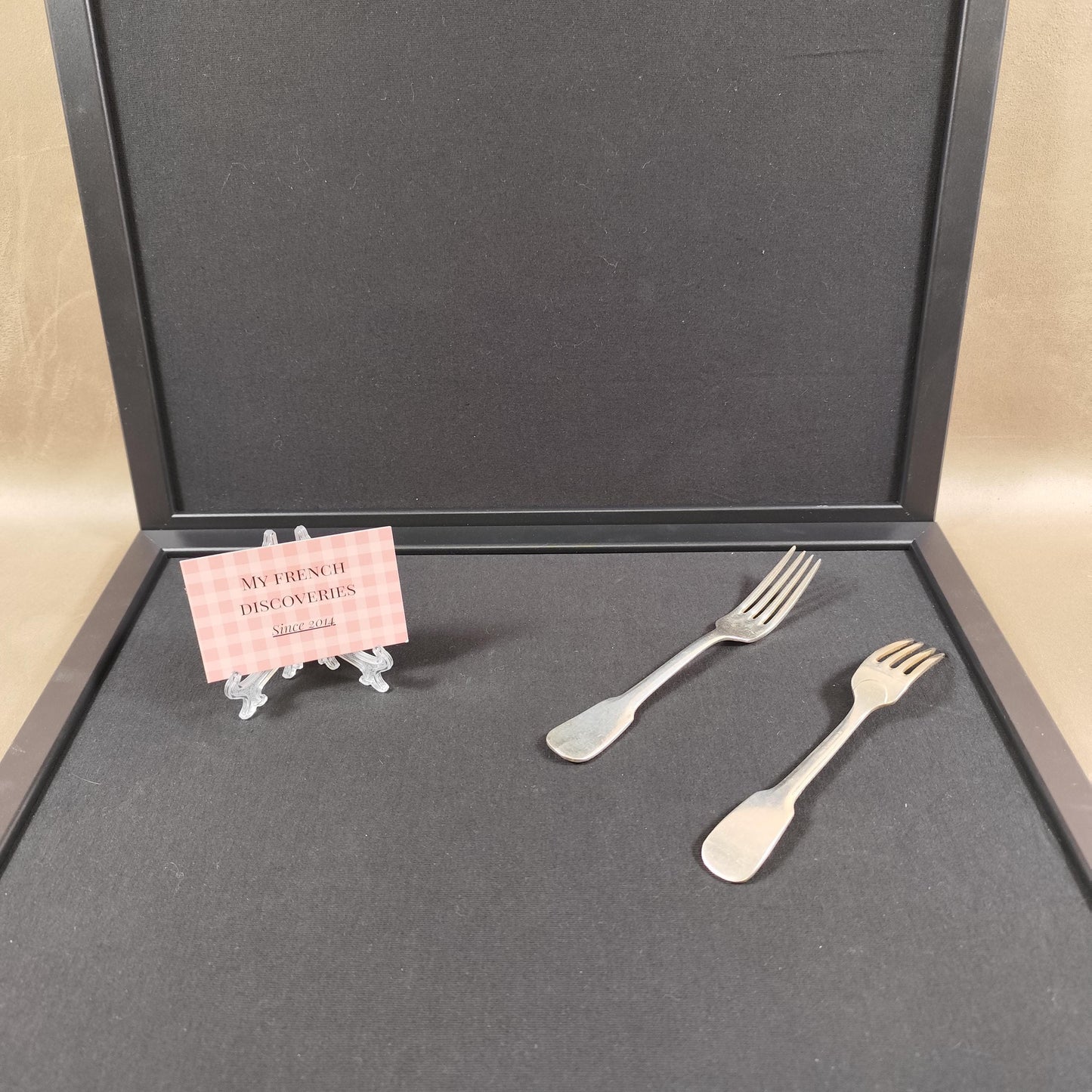 Paire de fourchettes Christofle métal argenté Modèle hôtel Remplacement service