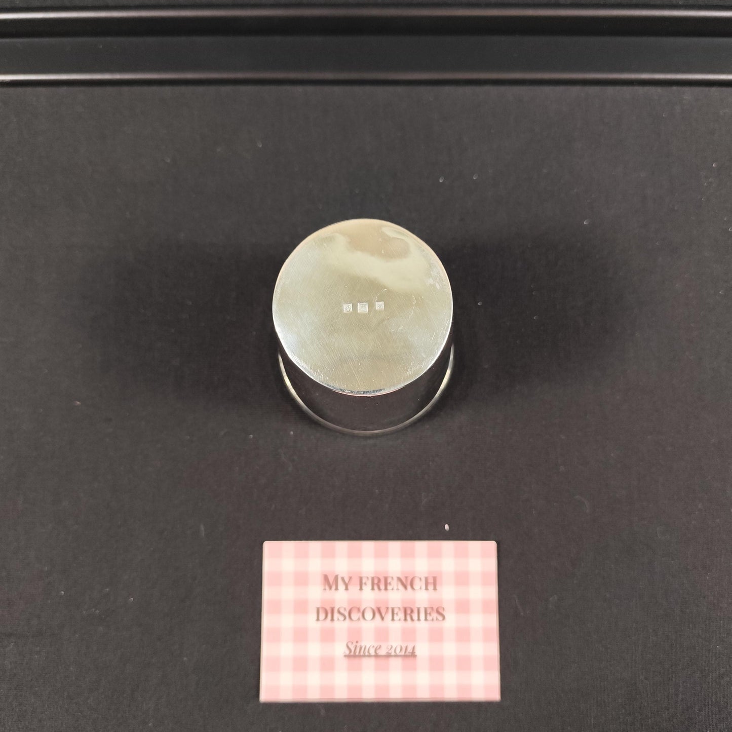 Timbale en métal argenté avec poinçon d'orfèvre Gobelet vintage classique
