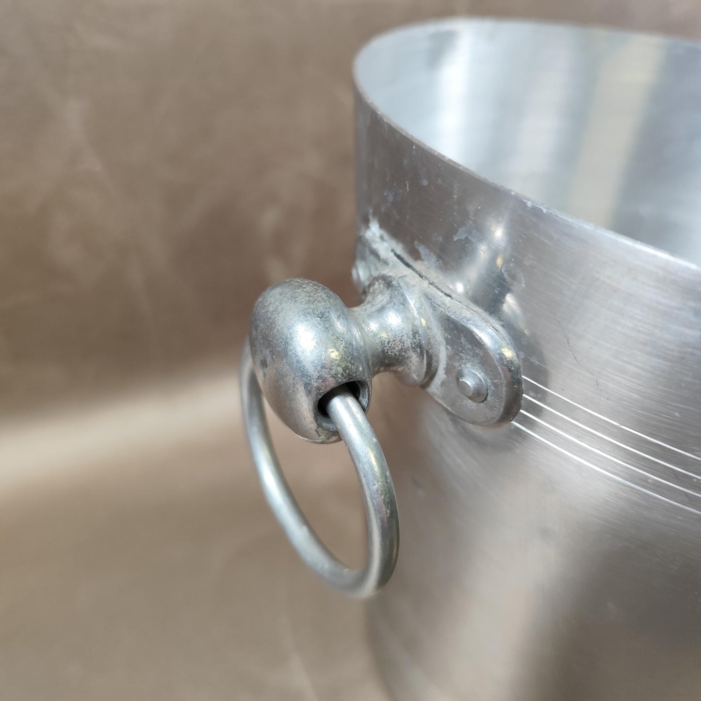 Seau à champagne Laurent Perrier en aluminium Rafraîchisseur vintage Reims