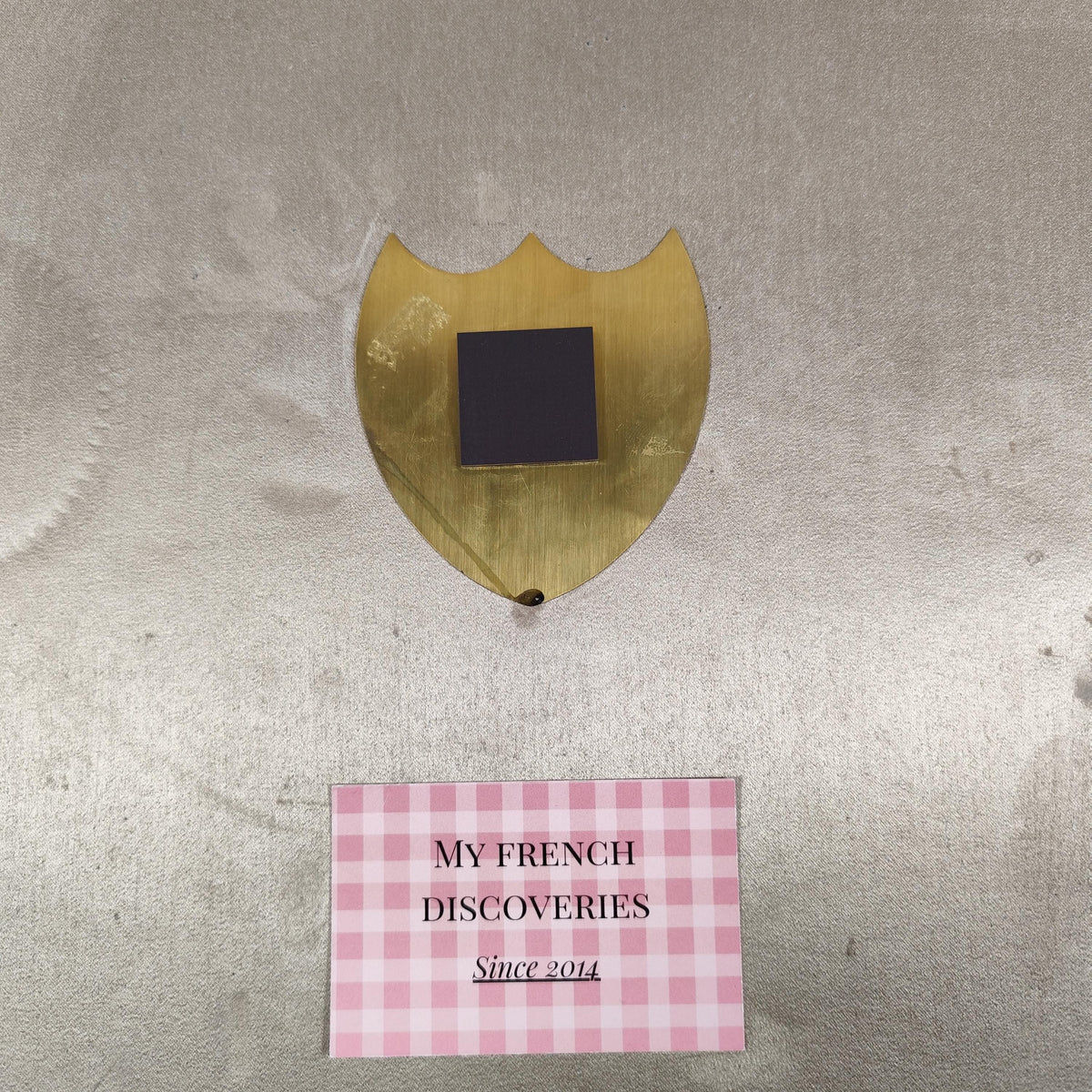 Magnet Dom Pérignon Vintage 1996 Plaque étiquette champagne dorée