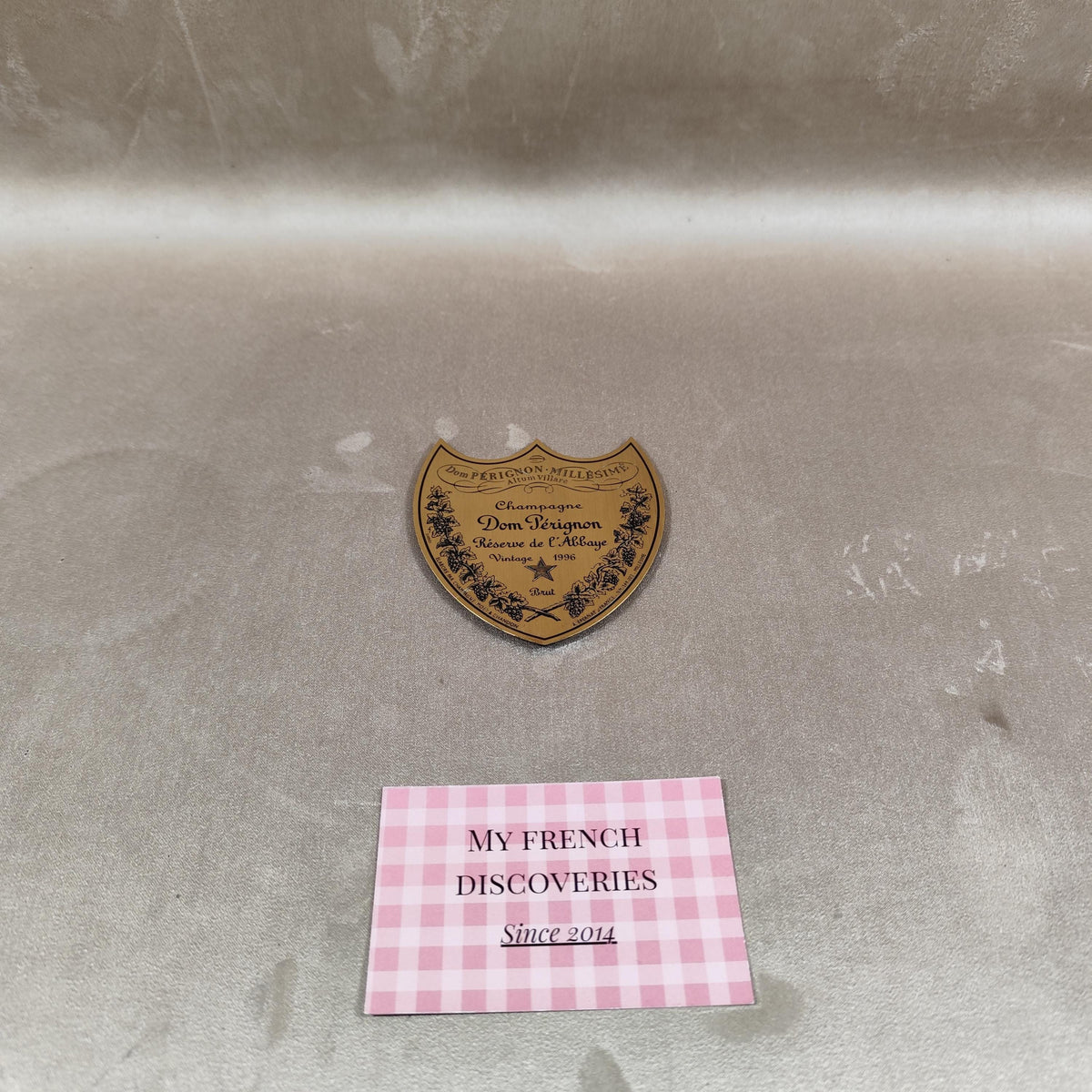 Magnet Dom Pérignon Vintage 1996 Plaque étiquette champagne dorée