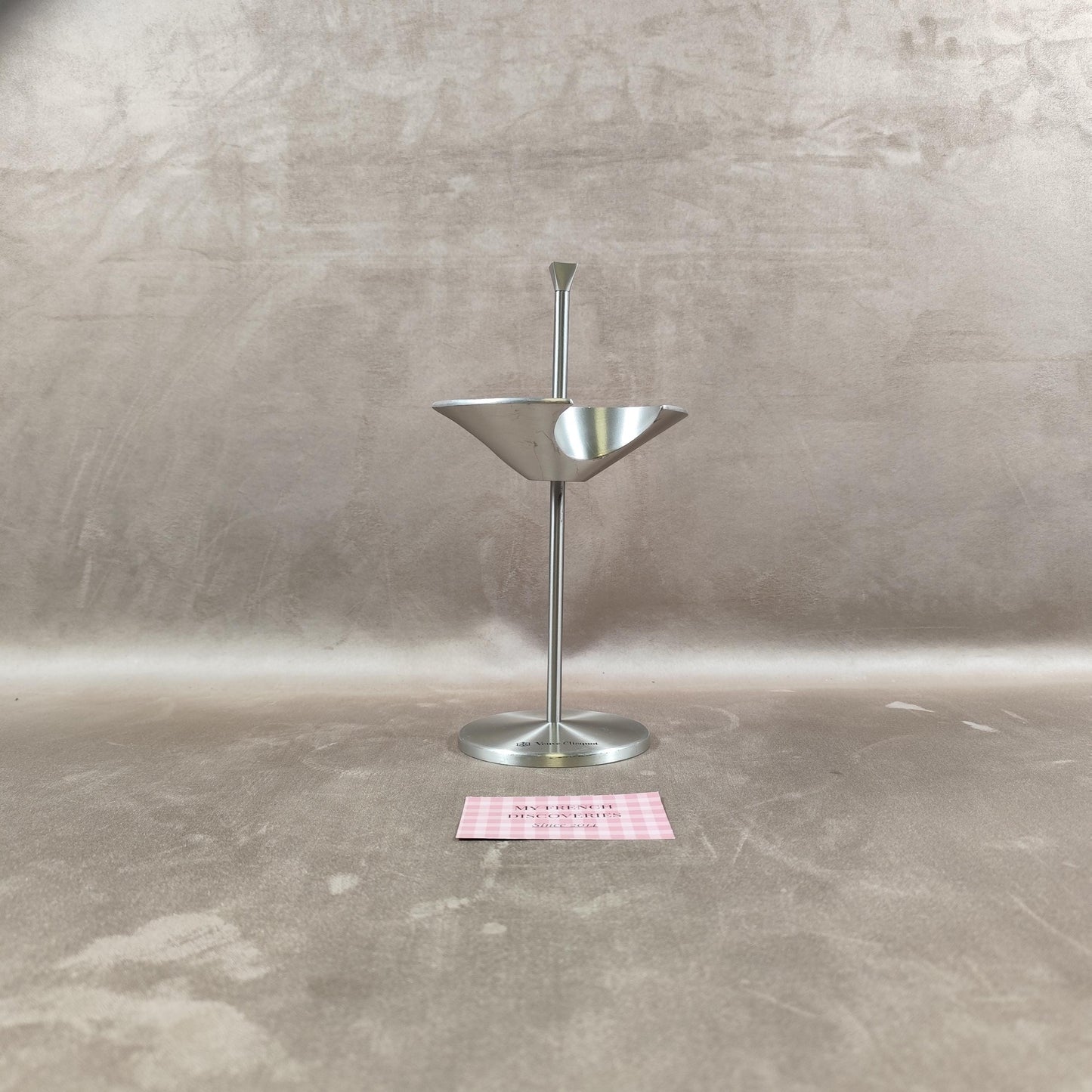 Support à champagne Veuve Clicquot en aluminium Porte 3 coupes Design bar